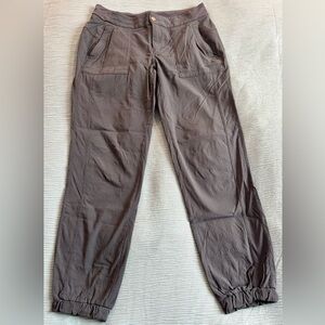 Athleta everyday activity pant size 8